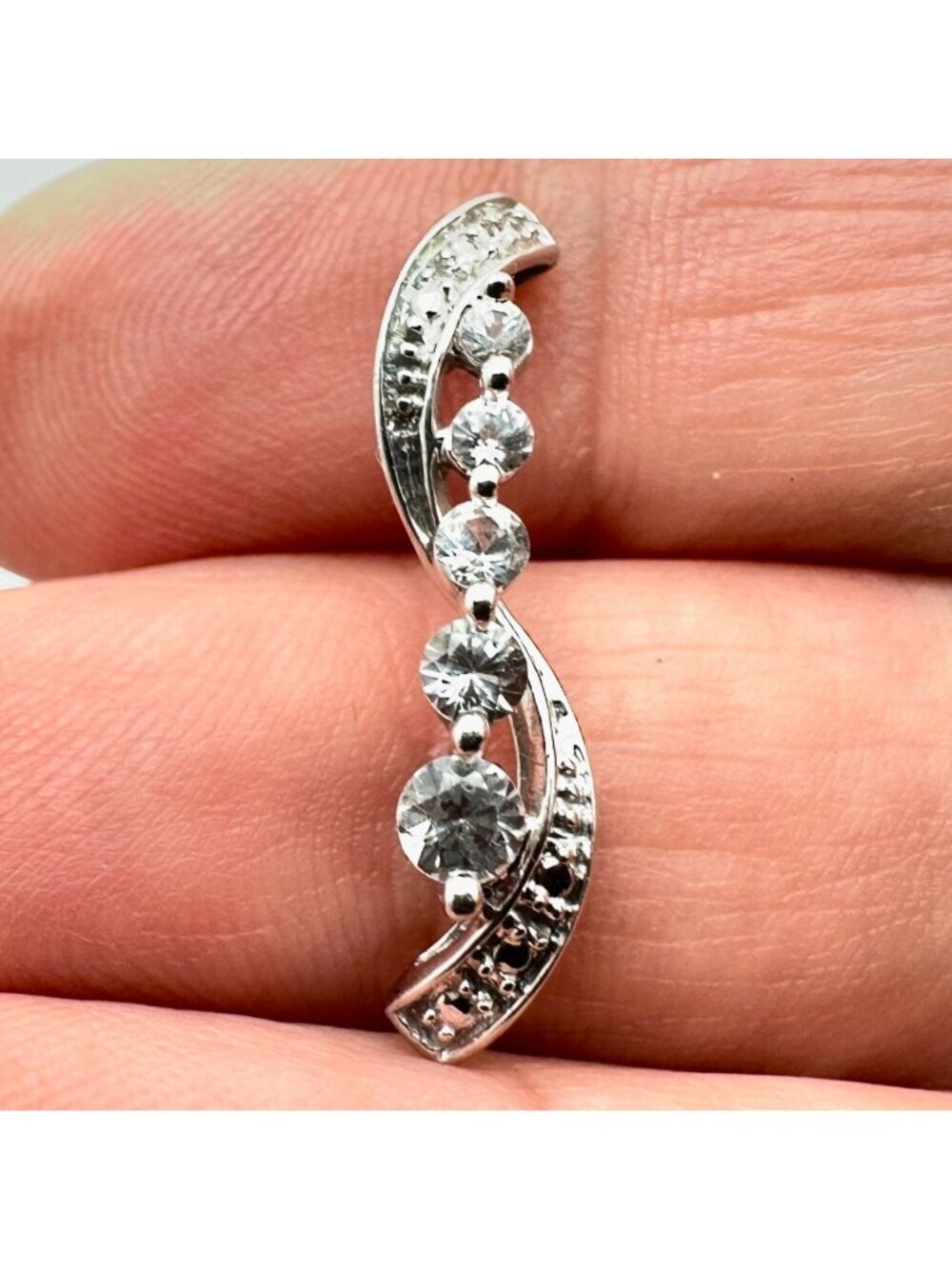 10k White Gold Diamond Pendant  for Necklace 1 Inch